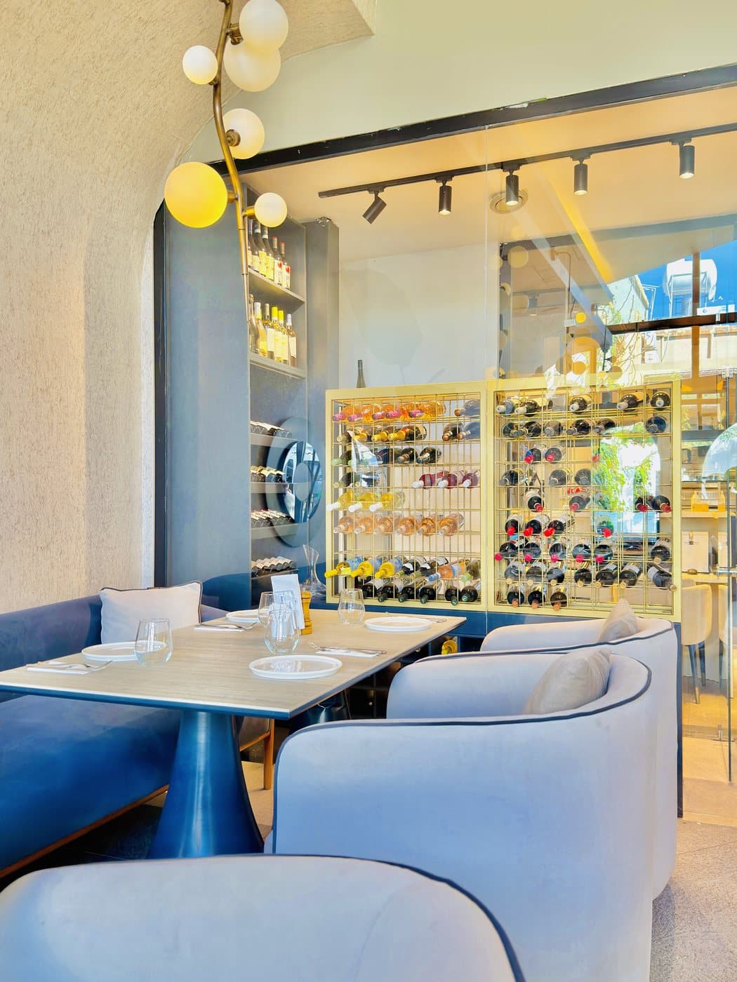 The restaurant and terrace at Avenue Hotel, Girne