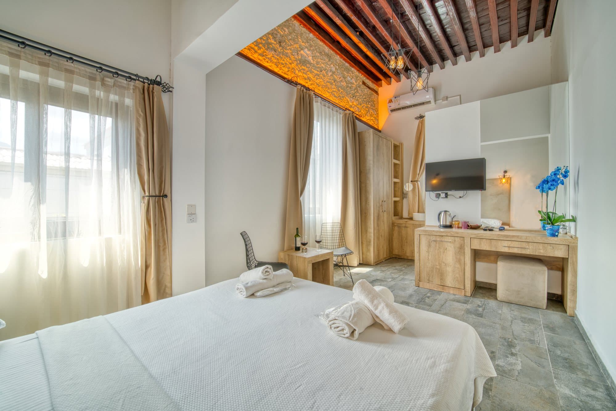 A sunlit room at Avenue Hotel