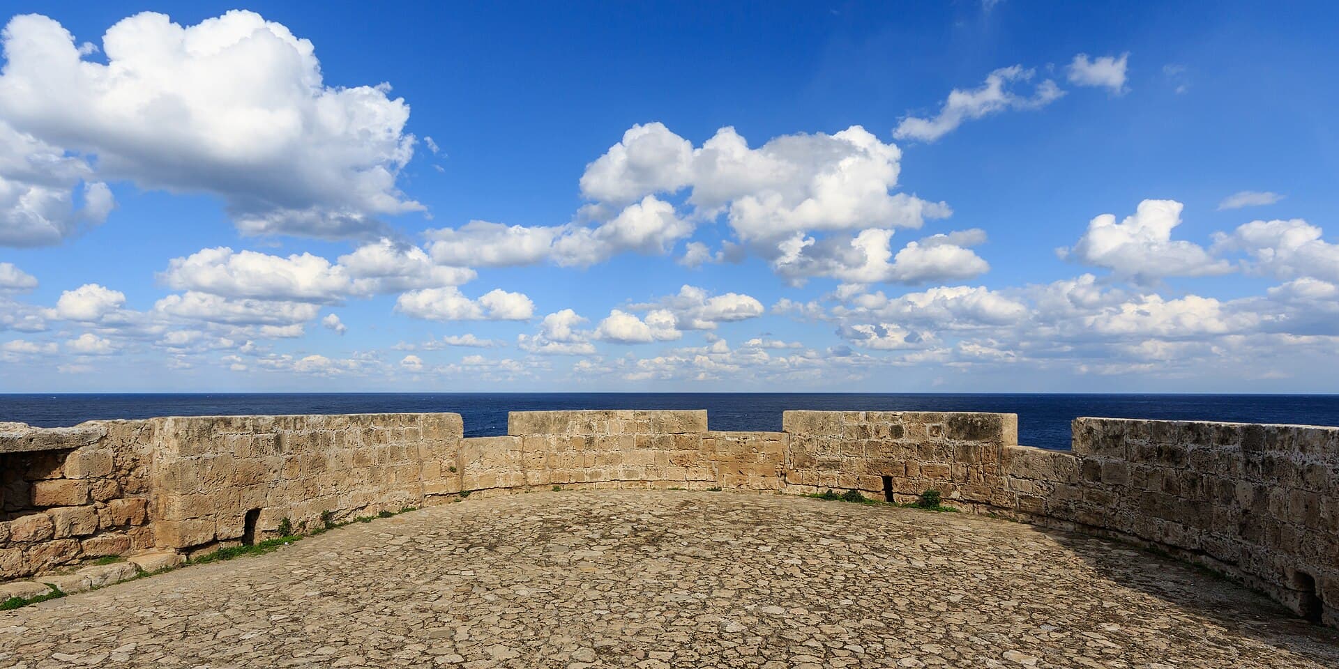Girne Kalesi burcu, Kuzey Kıbrıs